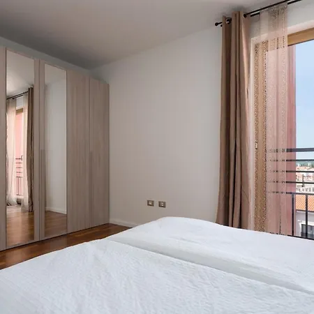 Apartment Rotonda *