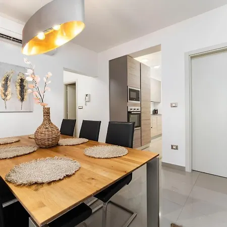 Rotonda Apartment