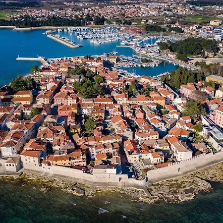 Rotonda Novigrad (Istria)